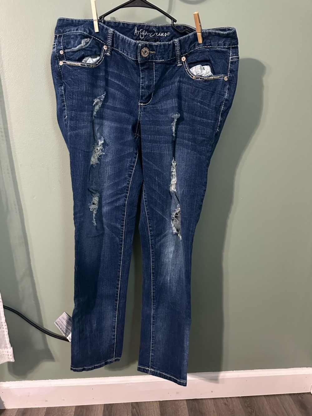 Distressed Dark Blue Women’s Jeans